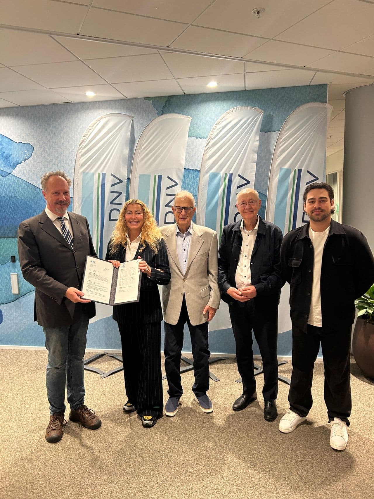 sea-technologys-floating-terminal-concept-achieves-dnv-approval-in-principle-hero